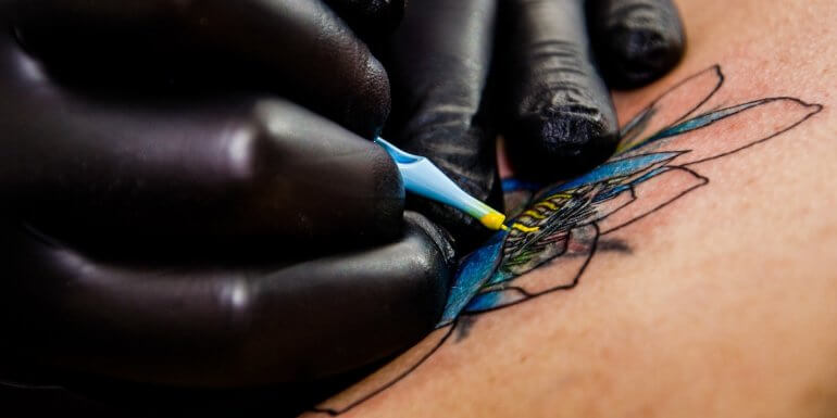 Cbd Pflegt Tattoos Und Fordert Die Heilung Hanf Extrakte